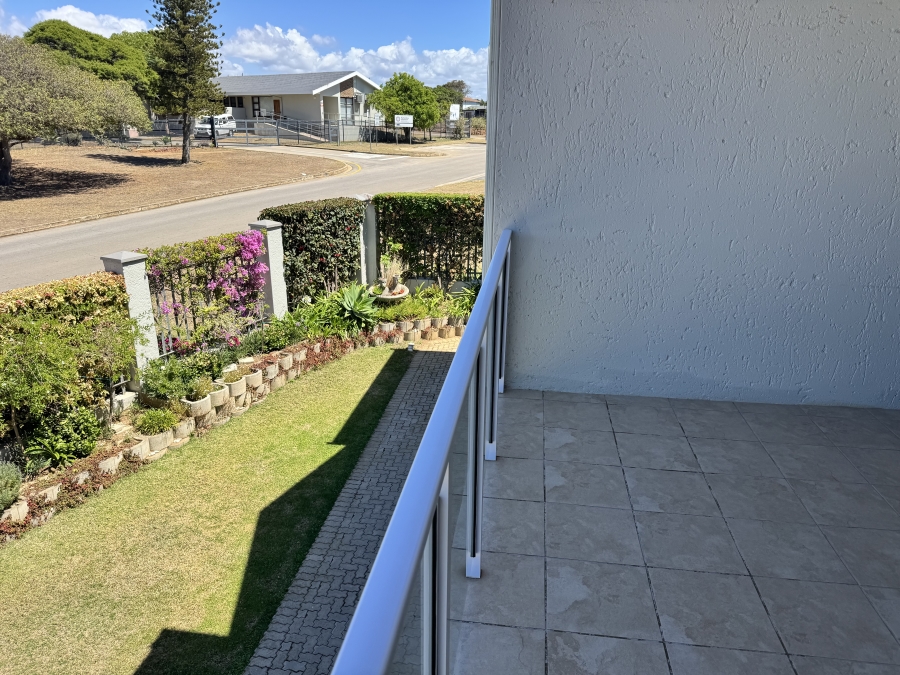2 Bedroom Property for Sale in Hartenbos Central Western Cape
